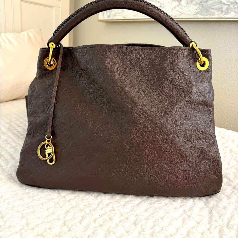 Louis Vuitton Monogram Empreinte Artsy MM